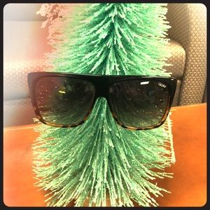 QUAY Australia x Desi Perkins